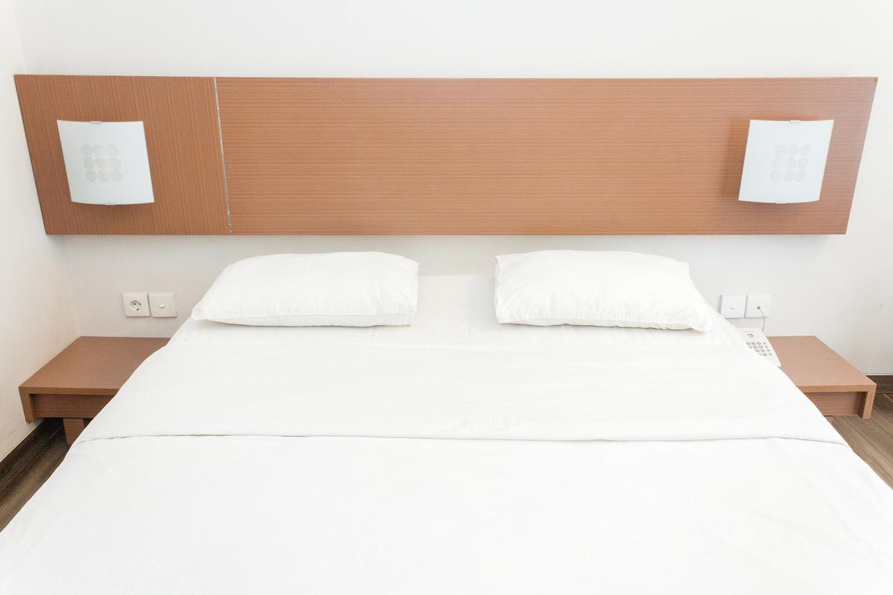 Griya Regato Otel Cakarta Oda fotoğraf